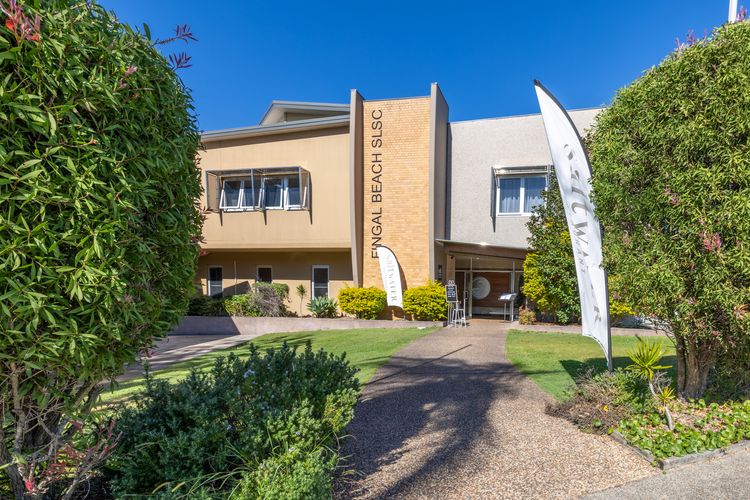 The Dunes, 5/38 Marine Dr – pool, tennis court, Wi-Fi
