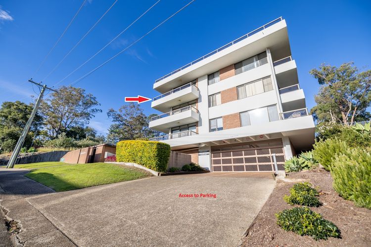 The Commodore, 5/9-11 Donald St – water views, air con, WiFi