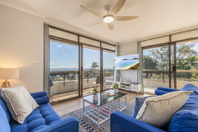 The Commodore, 5/9-11 Donald St – water views, air con, WiFi