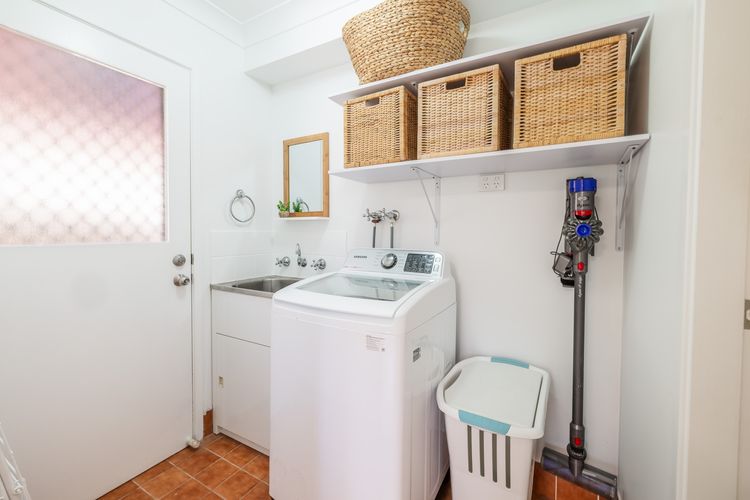 Felicita on Fitzroy, 2/14 Fitzroy St – Wi-Fi , Air Con , 250 metres to the waters edge