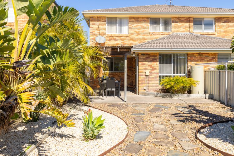 Felicita on Fitzroy, 2/14 Fitzroy St – Wi-Fi , Air Con , 250 metres to the waters edge