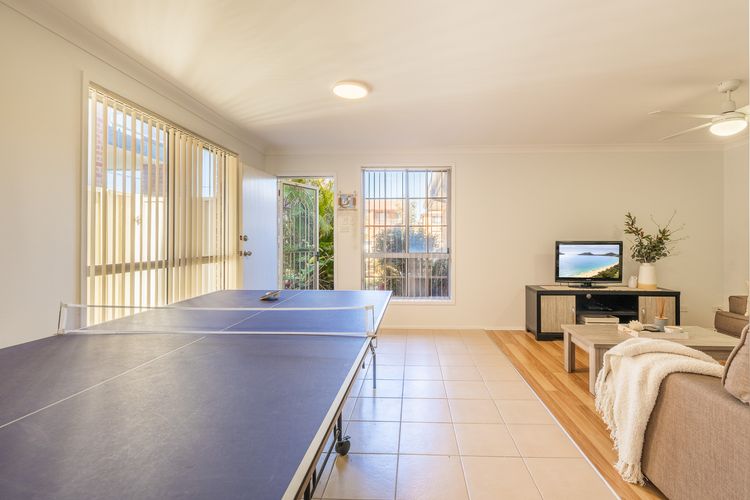 Felicita on Fitzroy, 2/14 Fitzroy St – Wi-Fi , Air Con , 250 metres to the waters edge