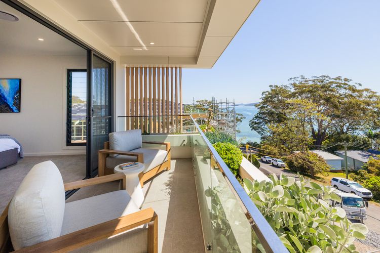 Gloucester Escape, 37a Gloucester St – stunning duplex with fabulous water views