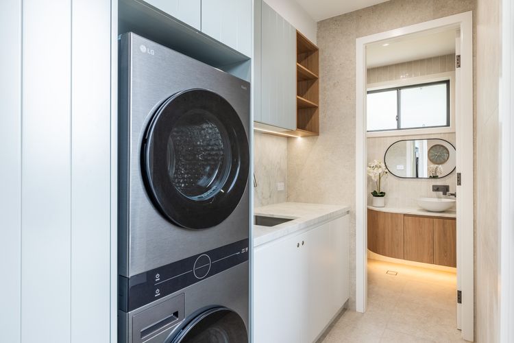Gloucester Escape, 37a Gloucester St – stunning duplex with fabulous water views