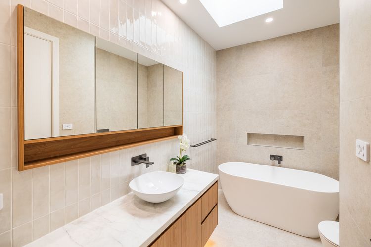 Gloucester Escape, 37a Gloucester St – stunning duplex with fabulous water views
