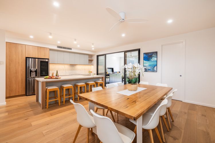 Gloucester Escape, 37a Gloucester St – stunning duplex with fabulous water views
