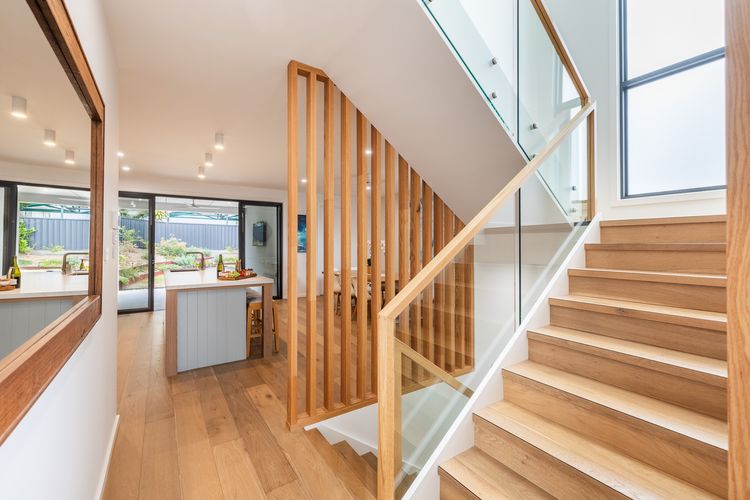 Gloucester Escape, 37a Gloucester St – stunning duplex with fabulous water views