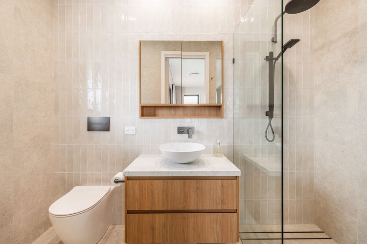 Gloucester Escape, 37a Gloucester St – stunning duplex with fabulous water views