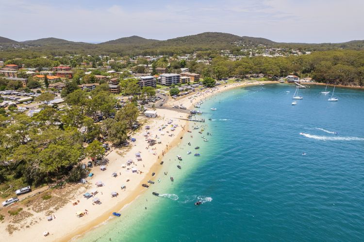 Mistral Court 16, 17 Mistral Cl – stunning views of Little Beach