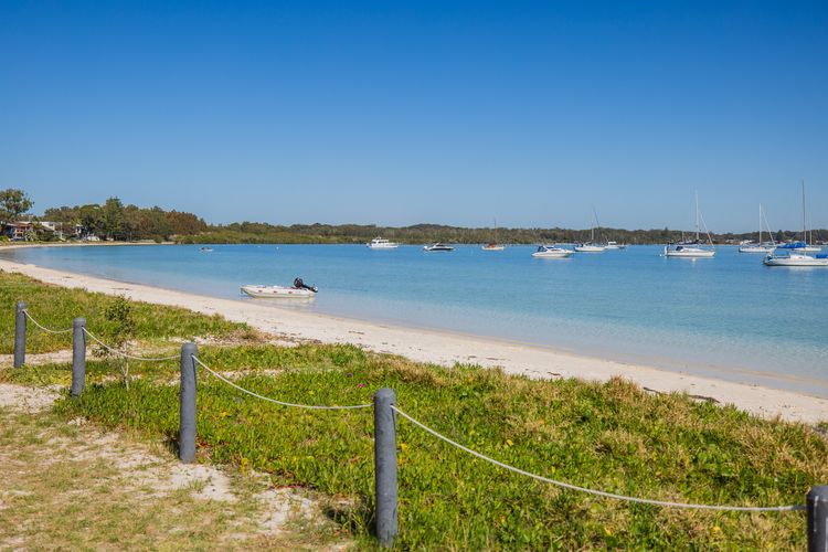 HighTide, 142 Sandy Point Rd – romantic getaway on the waterfront