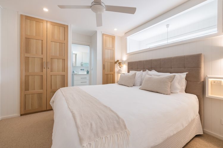 HighTide, 142 Sandy Point Rd – romantic getaway on the waterfront