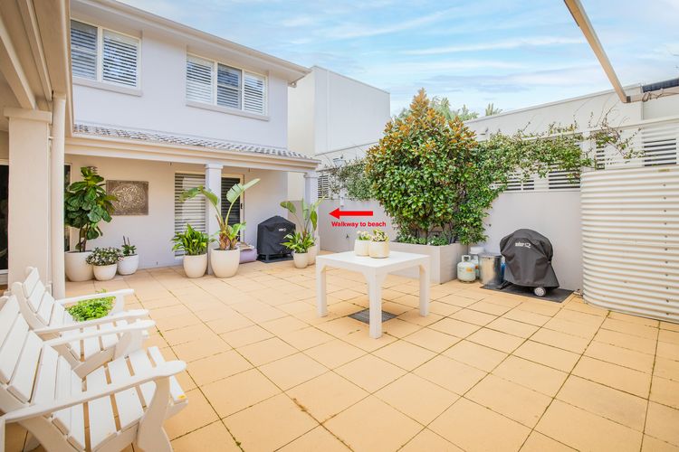 HighTide, 142 Sandy Point Rd – romantic getaway on the waterfront
