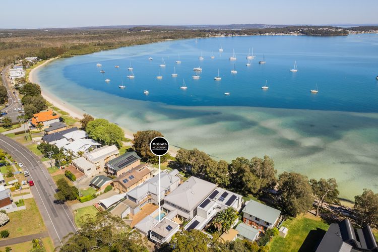 HighTide, 142 Sandy Point Rd – romantic getaway on the waterfront