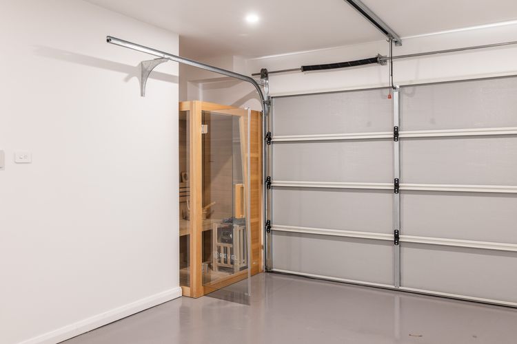 Escape the Norm, 7/5 Kelvin Grove – Ducted Air, Wi-Fi & Sauna