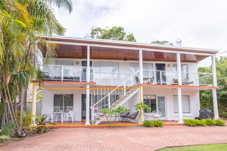 Copacabana, 2/61 Sandy Point Road – cute unit with water views from the balcony