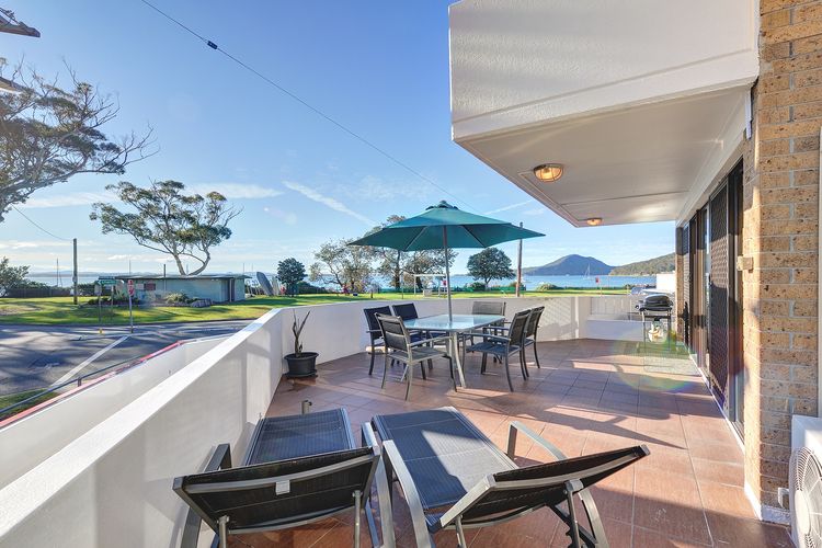 Fleetwood, 2/63 Shoal Bay Road – spectacular views