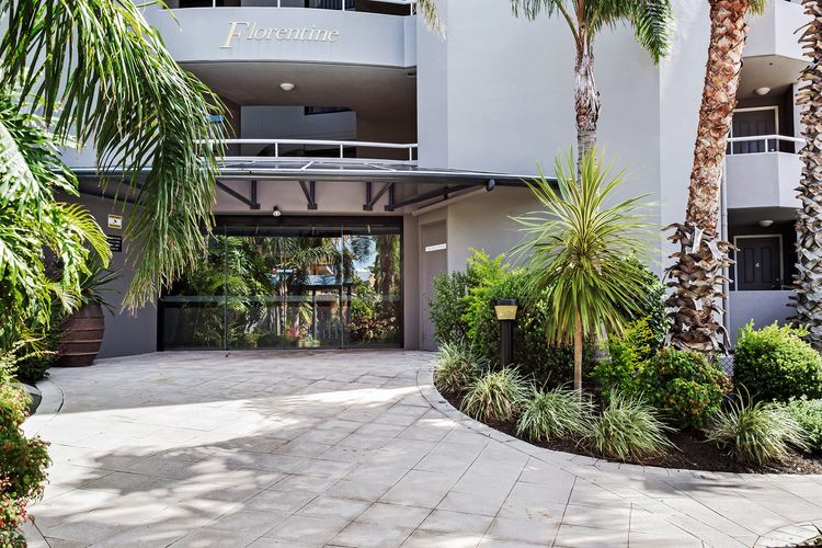 Florentine, 2/11 Columbia Cl – sensational waterviews & pool in complex