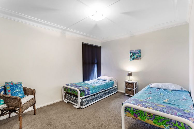 Florentine, 2/11 Columbia Cl – sensational waterviews & pool in complex