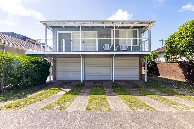 Hibiscus Court, 2/9 Government Road – fantastic air conditioned 3 bedroom unit with WIFI