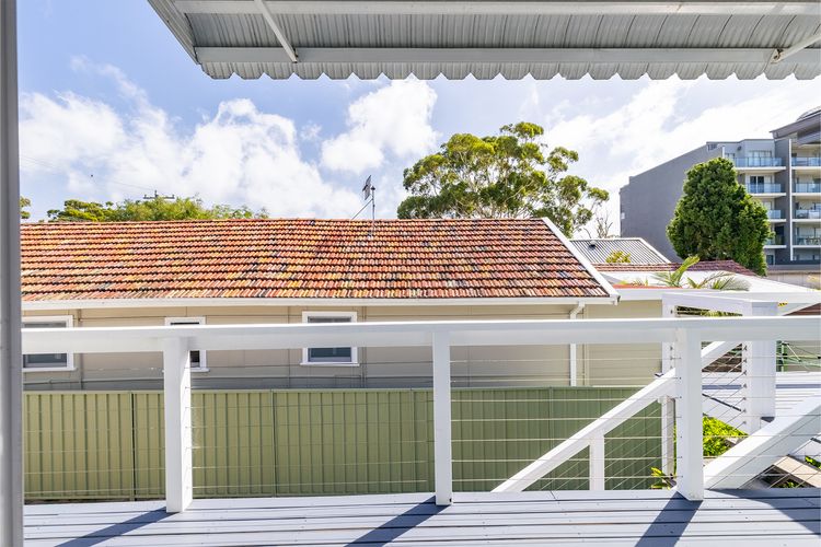 Hibiscus Court, 2/9 Government Road – fantastic air conditioned 3 bedroom unit with WIFI