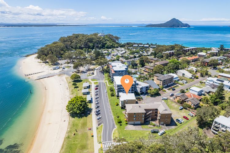 Little Hut, 1/20 Kurrawa Close – Spectacular Water Views, NBN & Air Conditioned