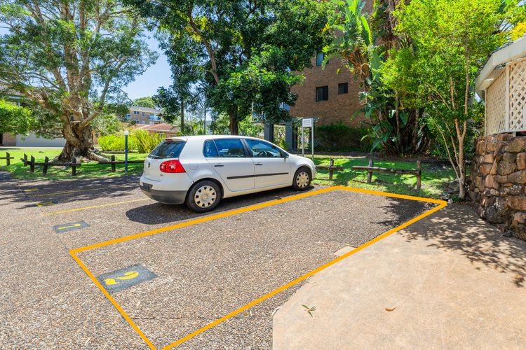 Mistral Court 2, 17 Mistral Close – little beach water views & WIFI