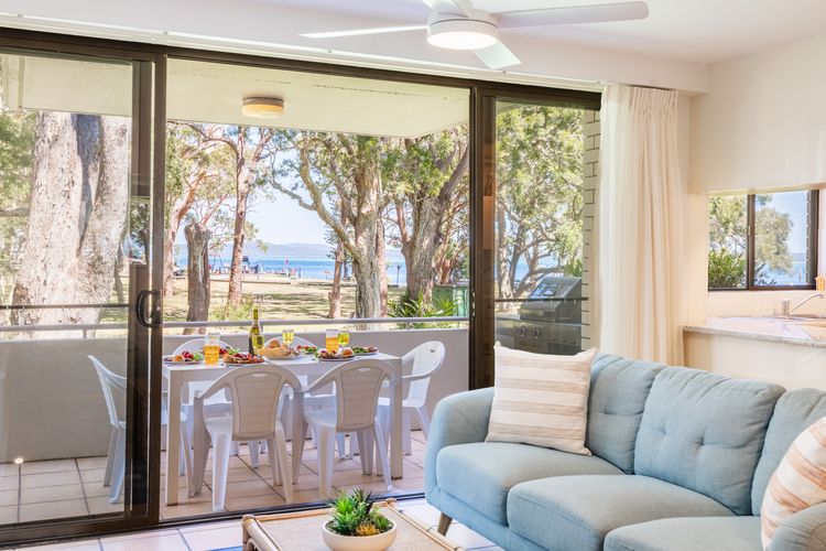 Mistral Court 2, 17 Mistral Close – little beach water views & WIFI