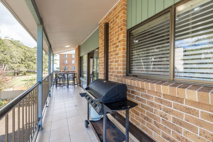 Plattens, 2/15 Kurrawa Close – great duplex so close to the water