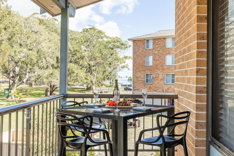 Plattens, 2/15 Kurrawa Close – great duplex so close to the water