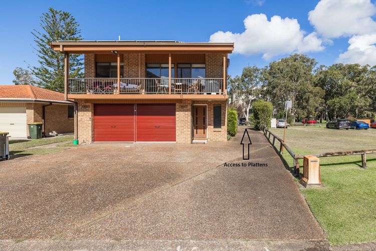 Plattens, 2/15 Kurrawa Close – great duplex so close to the water