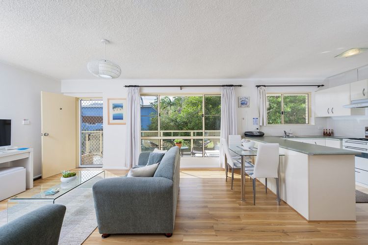 Shoal Court, 2/7 Lillian Street – fabulous location with water views