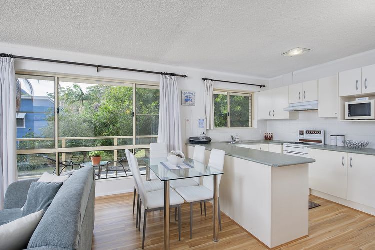Shoal Court, 2/7 Lillian Street – fabulous location with water views