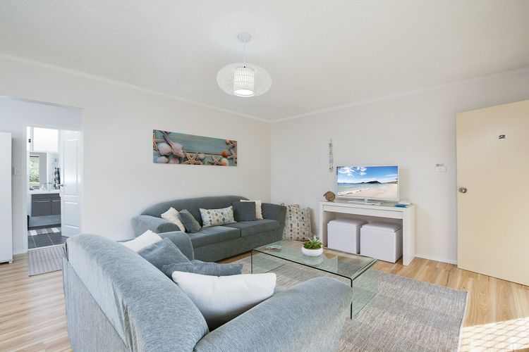Shoal Court, 2/7 Lillian Street – fabulous location with water views