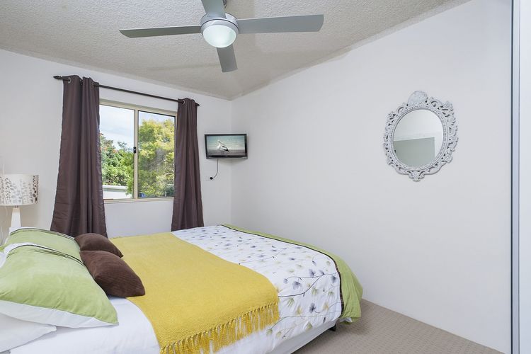 Shoal Court, 2/7 Lillian Street – fabulous location with water views