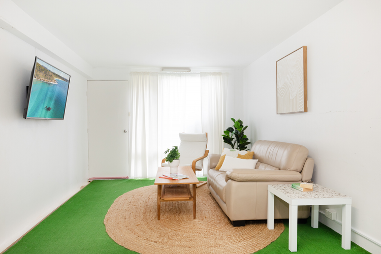 Rumpus / living room