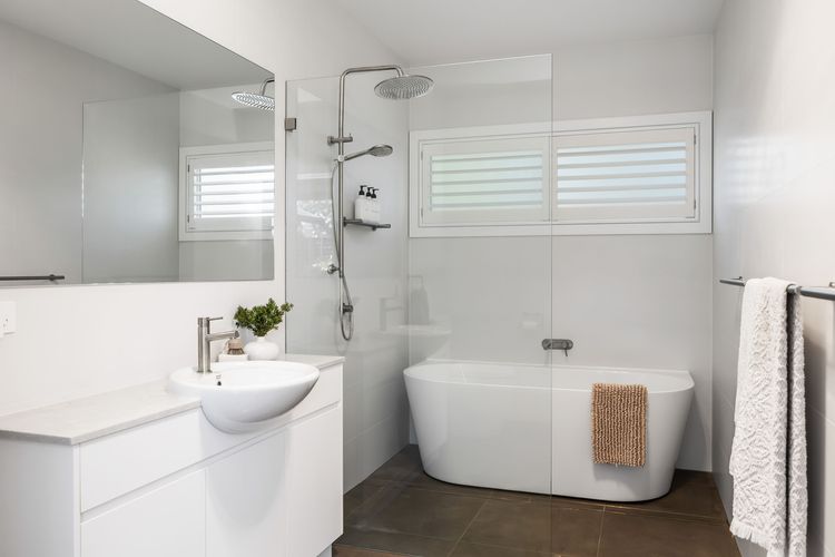 Main bathroom
