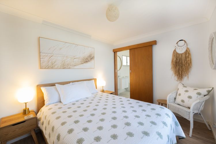 Mollymook Beach Bach