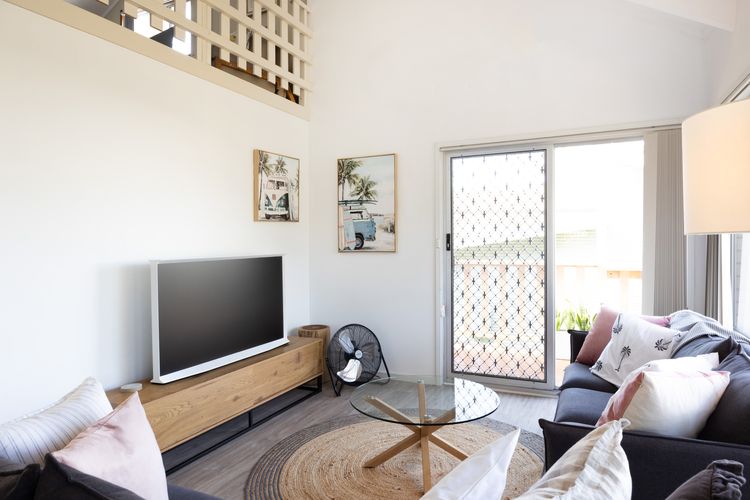 Mollymook Beach Bach