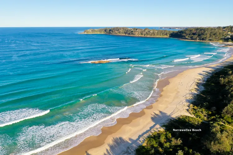 Narrawallee Beach 