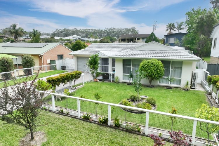Narrawallee Beach House