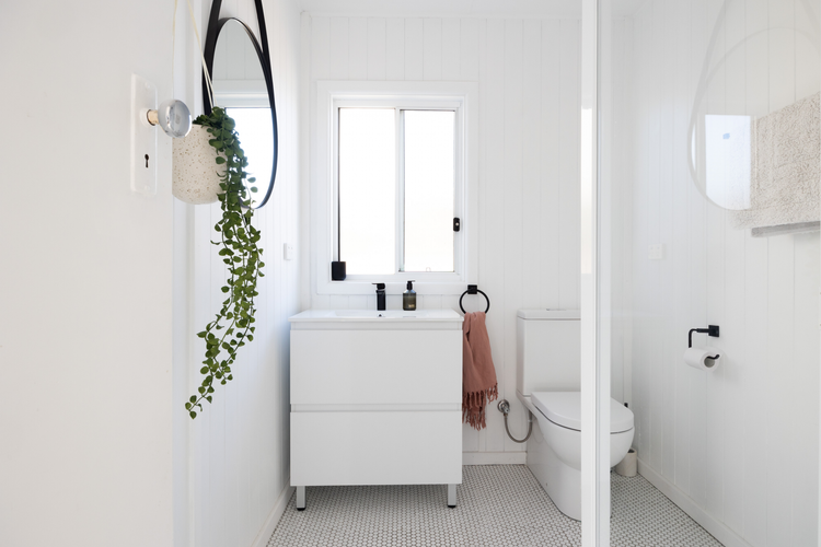 Bathroom downstairs