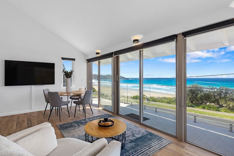 Surfers Reef Escape Mollymook
