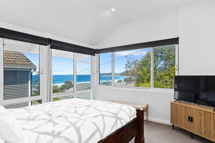 Surfers Reef Escape Mollymook