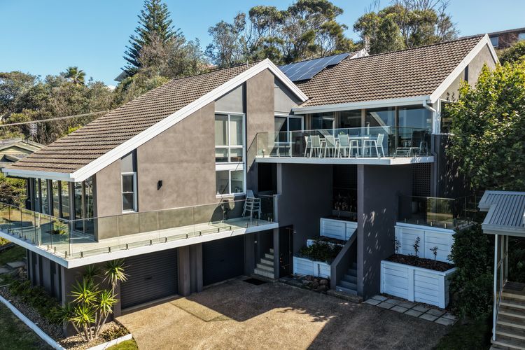 Surfers Reef Escape Mollymook