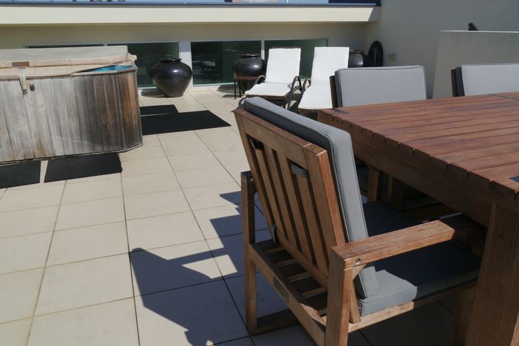 Paradiso 3 Bedroom Ocean Front Roof Top Spa 336