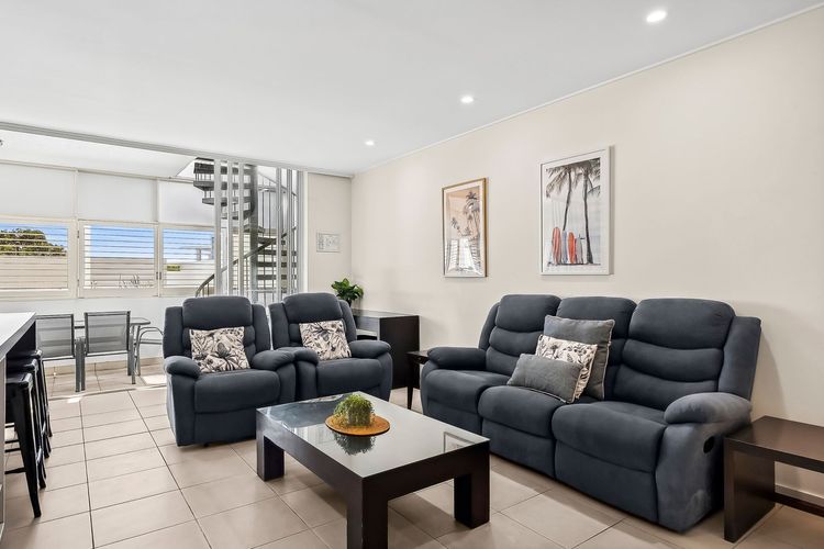 Paradiso 3 Bedroom Family Roof Top 350