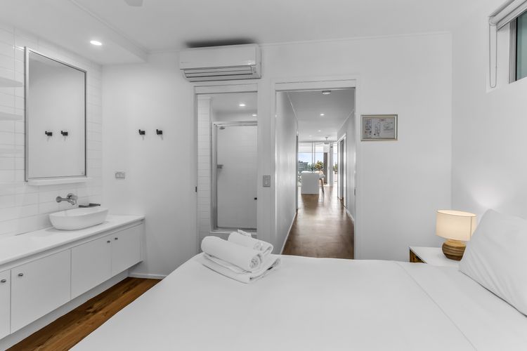 Paradiso 3 Bedroom Ocean Front 219