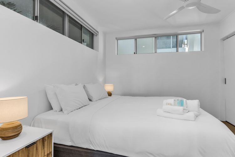 Paradiso 3 Bedroom Ocean Front 219