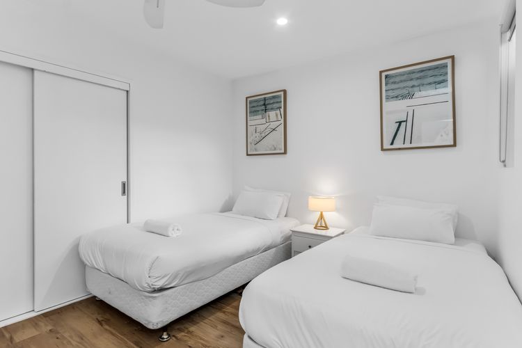 Paradiso 3 Bedroom Ocean Front 219