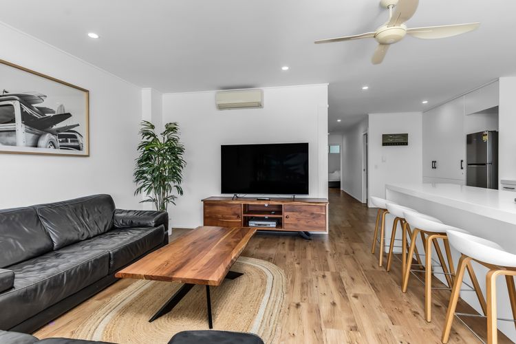 Paradiso 3 Bedroom Ocean Front 219